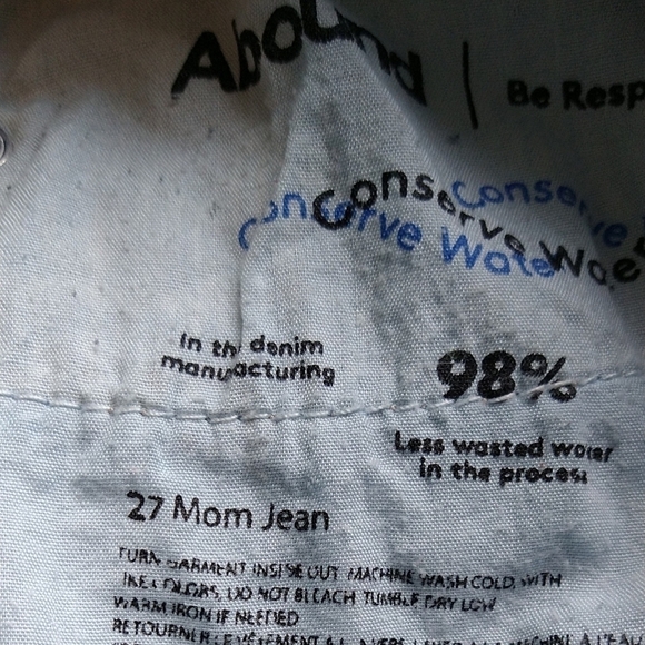Abound Button Fly Light Wash Distressed Sustainable High Rise Mom Jeans Modern - Picture 8 of 9